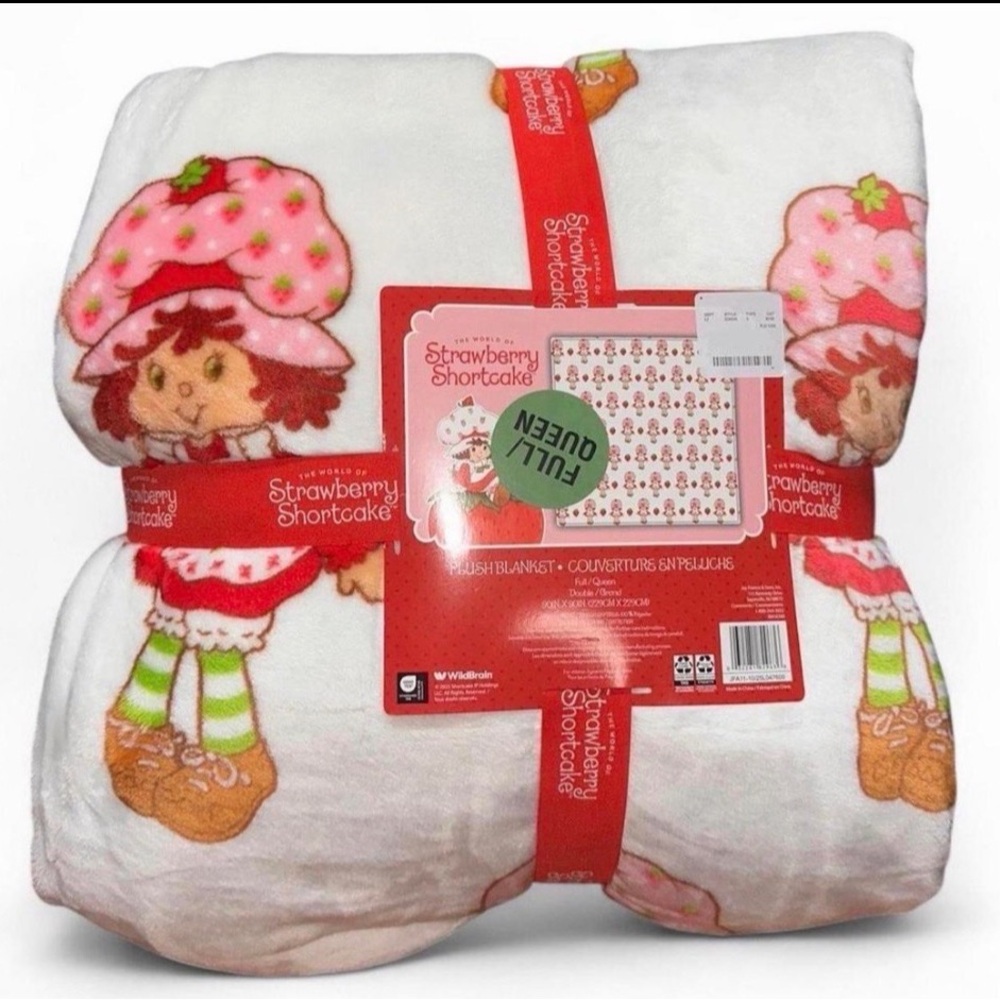 Strawberry Shortcake Plush Blanket - White and Red
